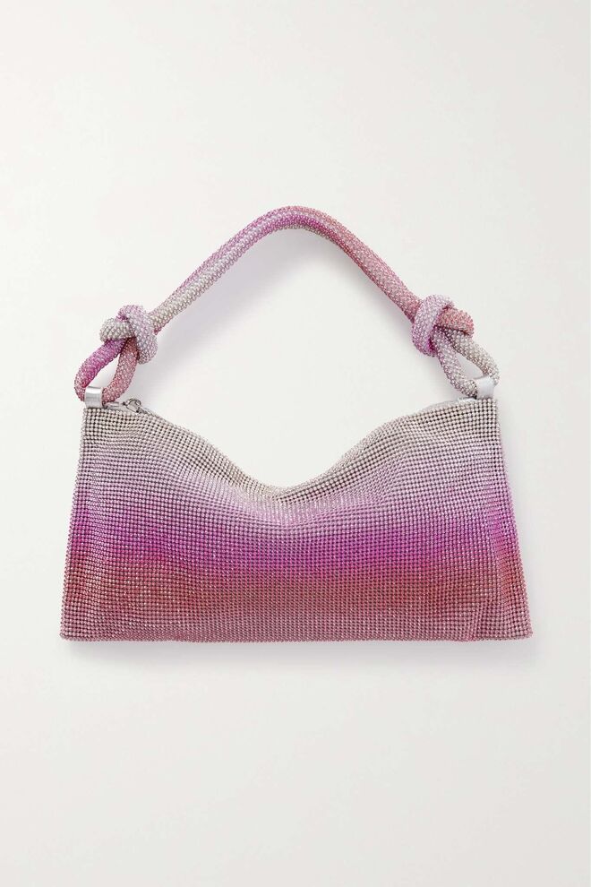 Carteira em crepe com cristais swarosvki, €495.20, Cult Gaia em Netaporter.com.