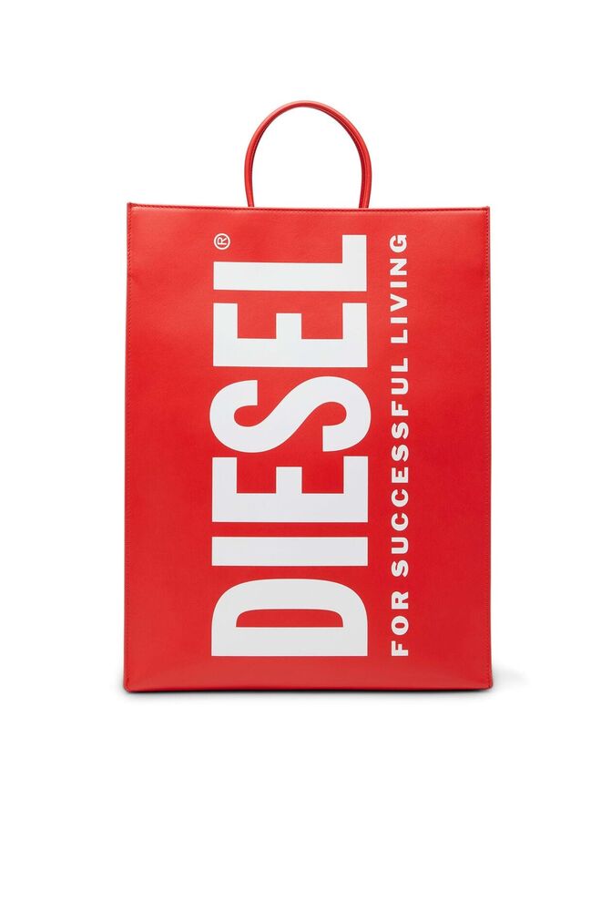 Tote em pele, €395, Diesel.