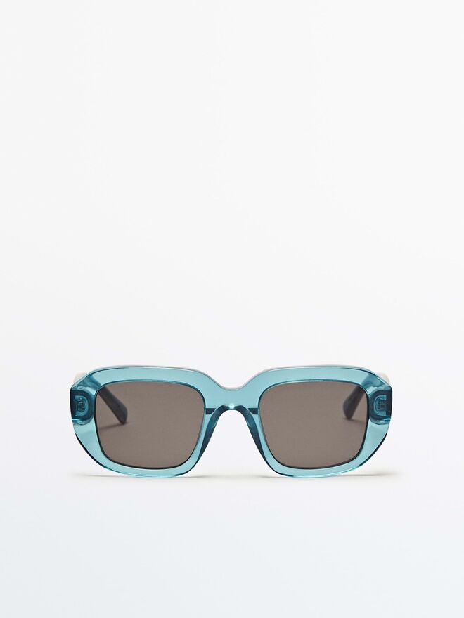 Óculos de sol, €59.95, Massimo Dutti.