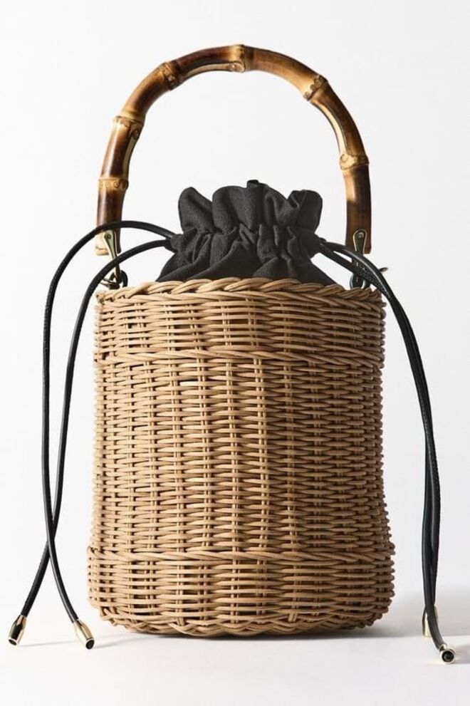 Carteira, €29.95, Zara.