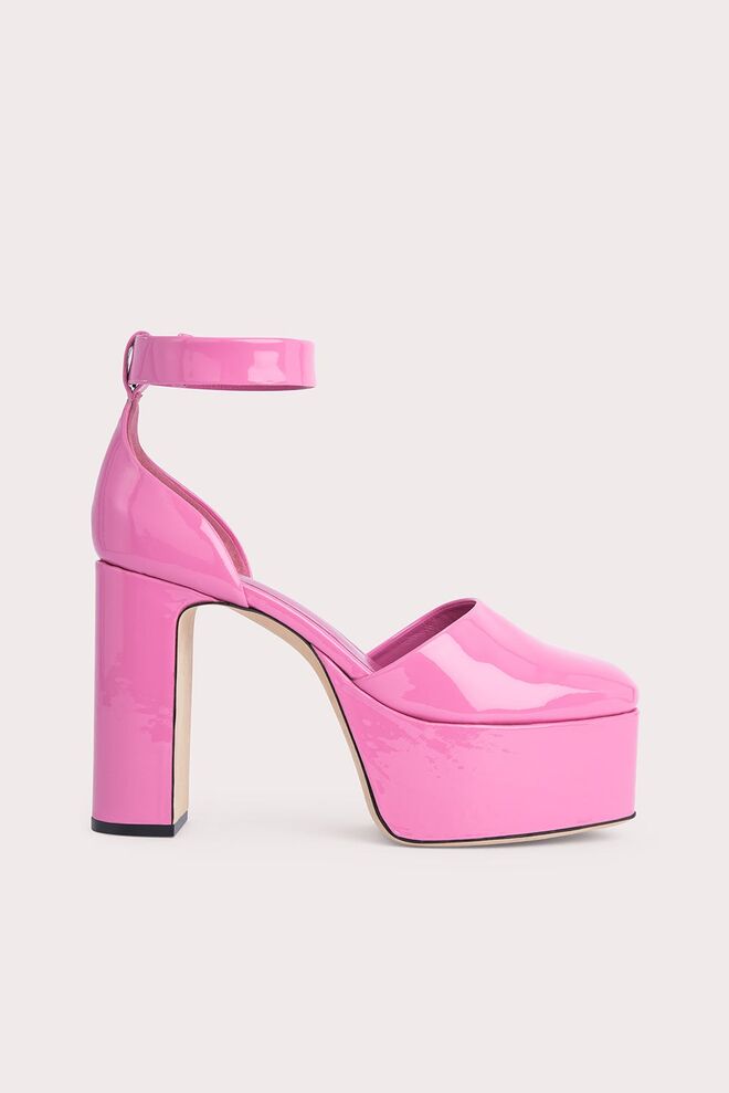 Mules em polipele, €79,95, Benetton. 