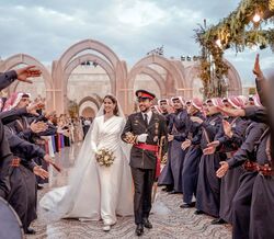 Da princesa Kate a Juan Carlos. Quem foi ao célebre casamento de Hussein e Rajwa da Jordânia?
