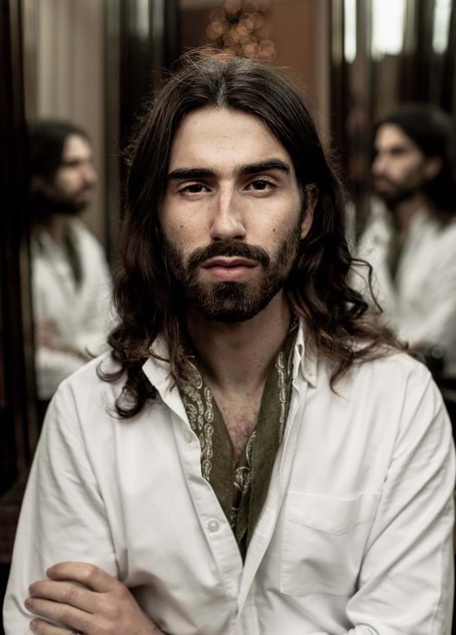 João Gaspar é formado em Design de Moda pela GUDI do Porto.