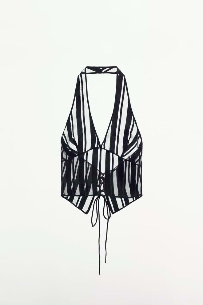 Top, €19,95, Zara.