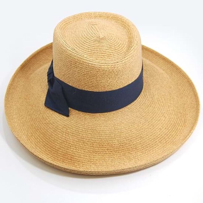 Chapéu em juta, €79,99, Fábrica dos Chapéus.