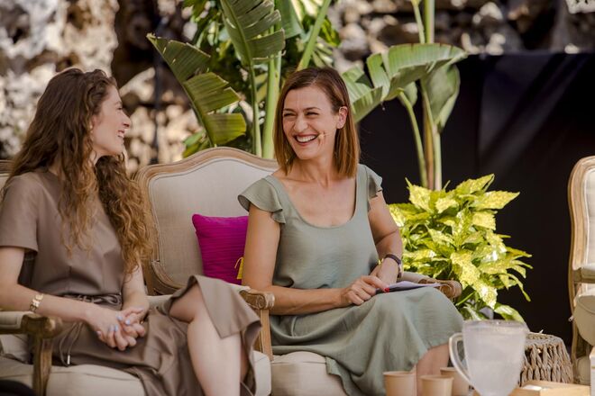 Catarina Martins, farmacêutica, com Fátima Lopes, moderadora.