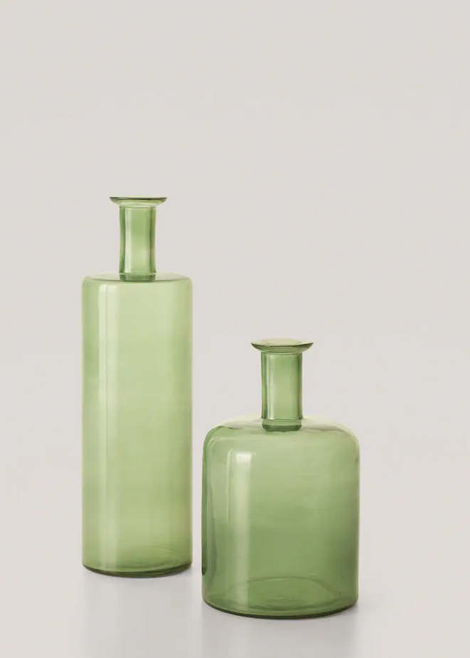 Jarras de vidro, €22,99 e €29,99, Mango Home.