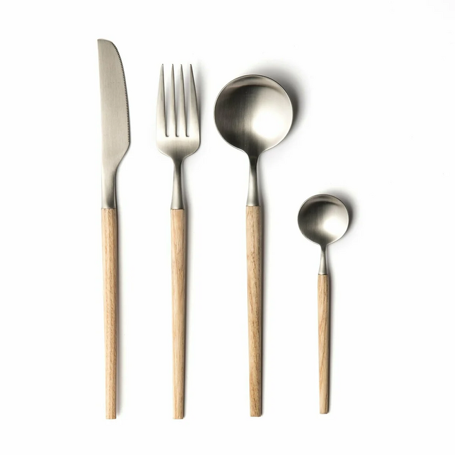 Faqueiro de 16 peças Emako, €92,88, AM.PM, na La Redoute.