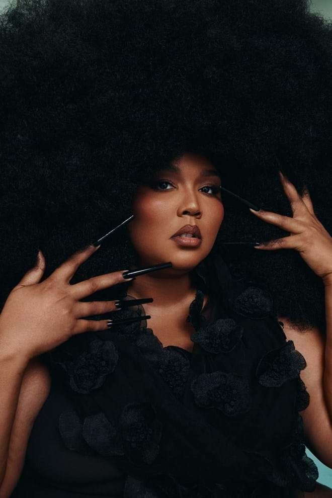 Lizzo atua dia 07 de julho no Palco NOS às 20h50.