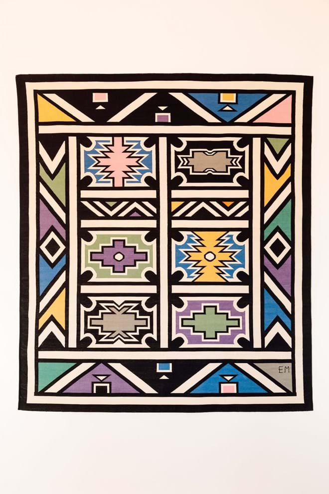 Uma das grandes preocupações de Esther Mahlangu é que a sua arte e cultura desapareçam.