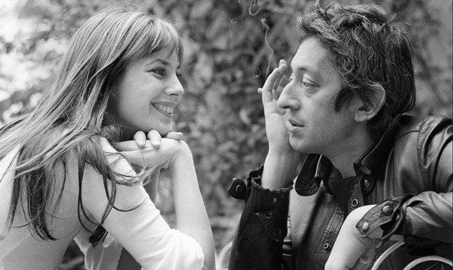 Jane Birkin ao lado de Serge Gainsbourg.