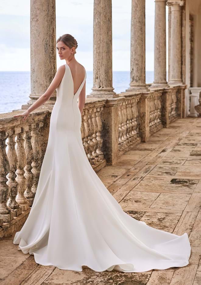 Modelo Nemesis da coleção Marchesa x Pronovias.