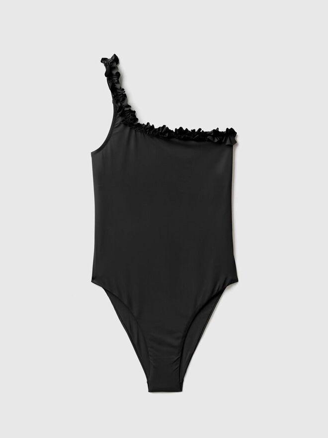 Fato de banho, €49,95, Benetton.