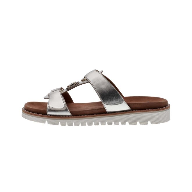 Sandálias, €77,50, Ara.