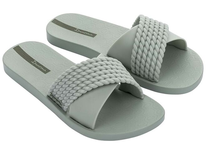 Sandálias Street II, €24,95,  Ipanema.