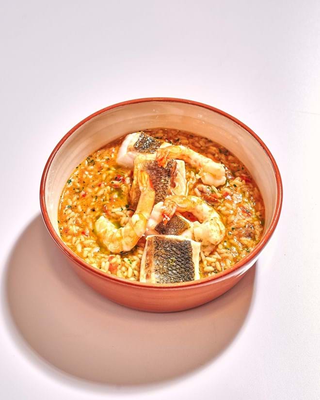 Arroz cremoso de peixe e camarão.