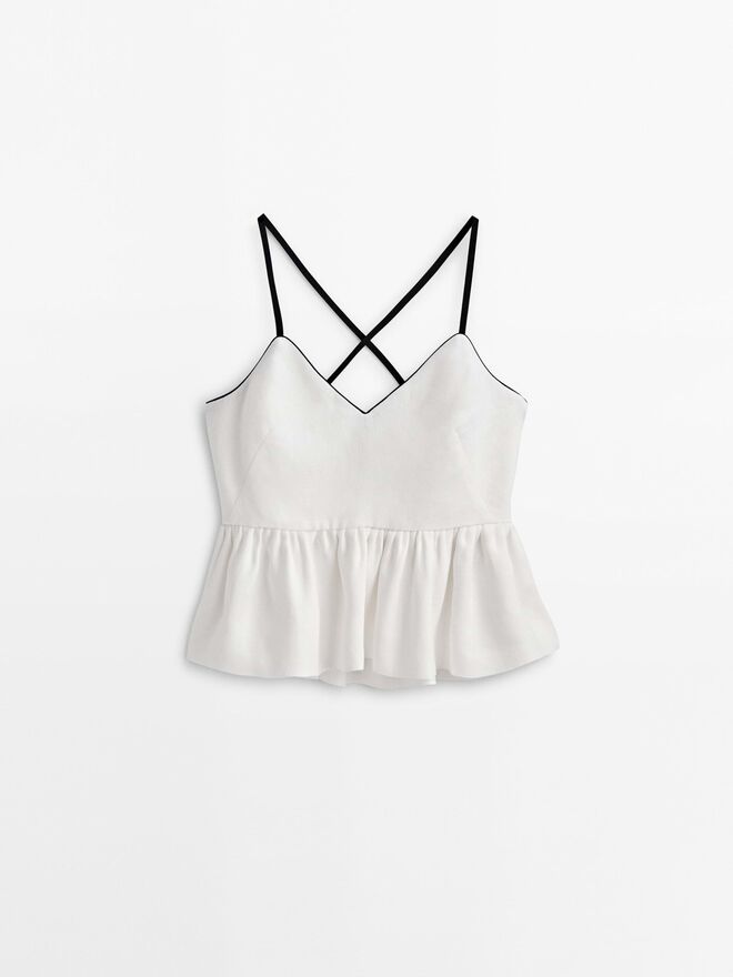 Top, €69,95, Massimo Dutti Studio.