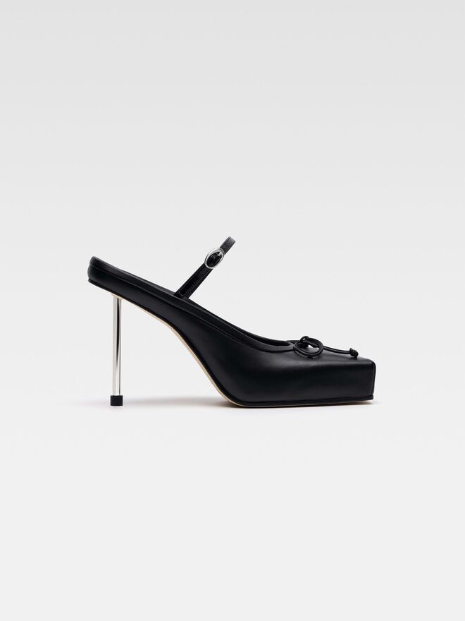 Mules ballet, €670, Jacquemus