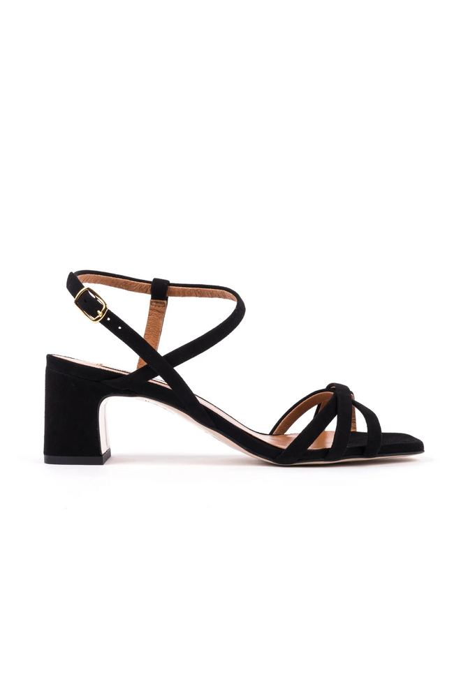 Sandálias, €119,90, Zilian