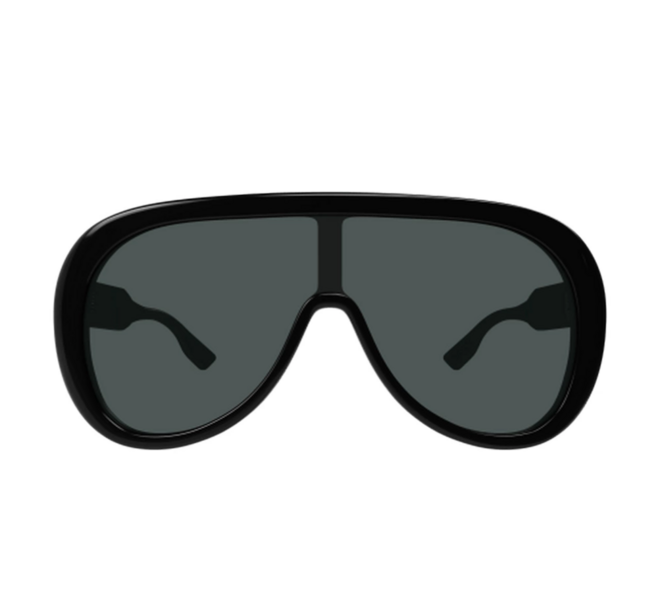 Óculos de sol, €480, Gucci na Óptica Boavista