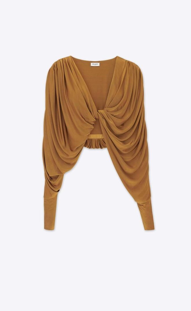 Top em malha de seda, €1490, Saint Laurent.