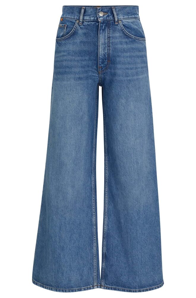 Calças em ganga, €199,95, Boss.