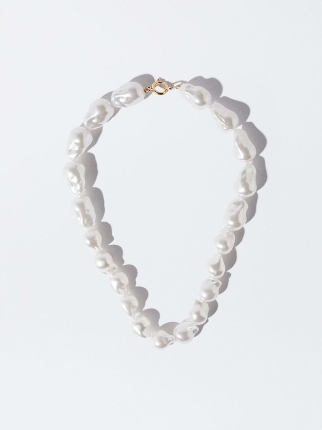 Colar de pérolas, €15,99, Parfois.
