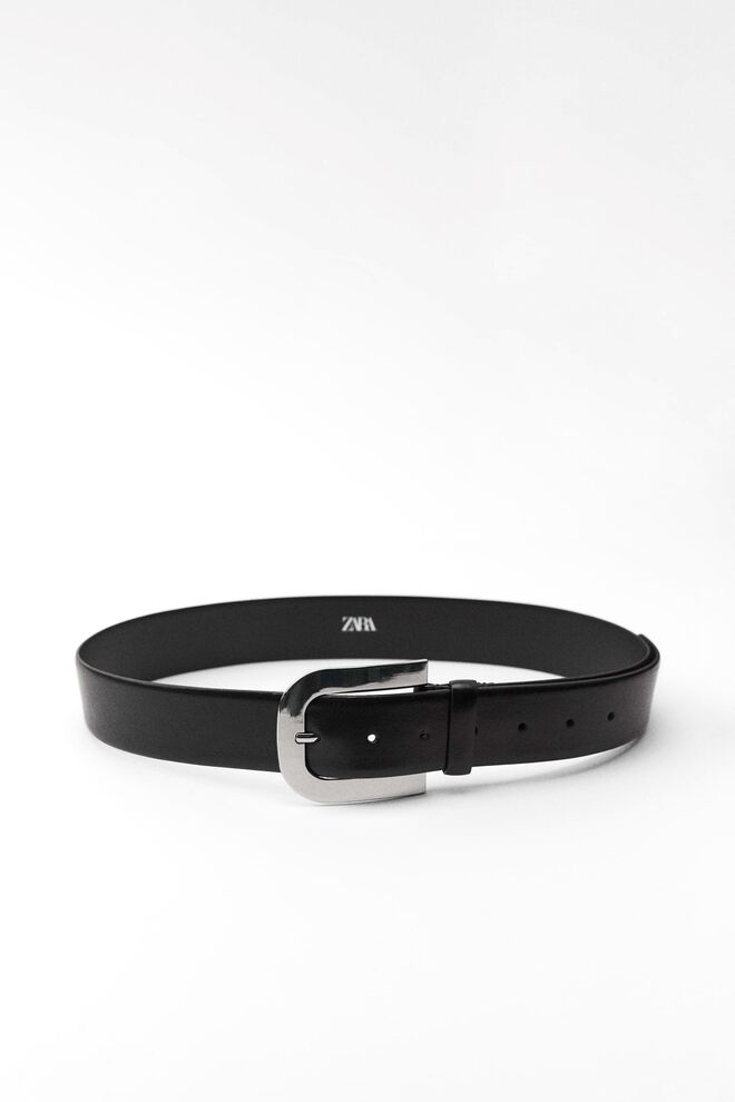 Cinto em polipele, €22,95, Zara.