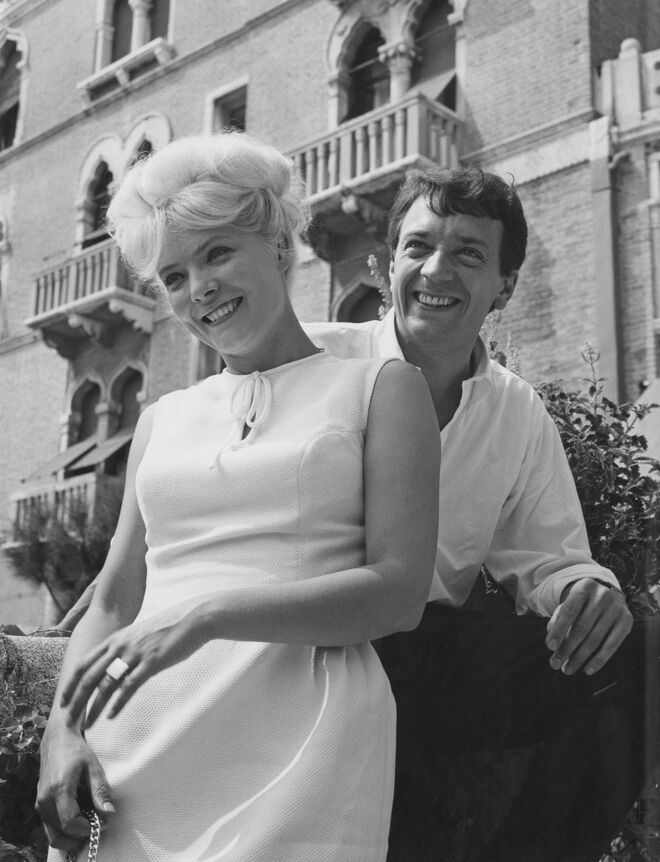 Os atores franceses no Festival de Cinema de Veneza, Itália, por volta de 1962.