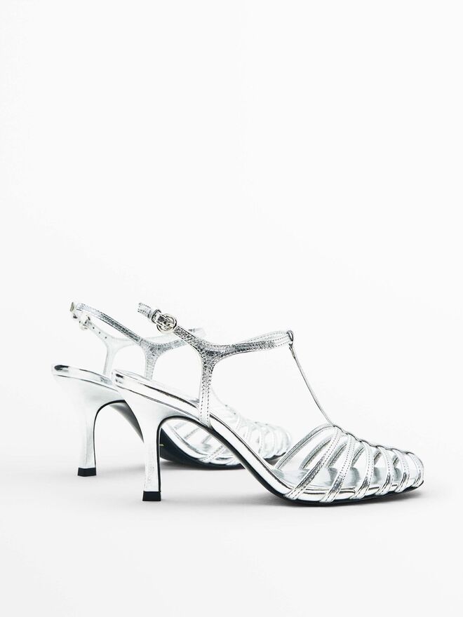 Sapatos, €99,95, Massimo Dutti Studio