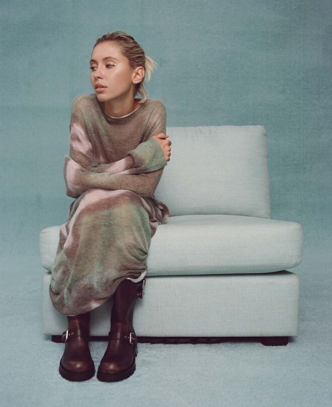 Iris Law para Zara outono/inverno 2023/2024