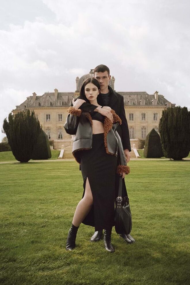 Deva Cassel para Sisley outono/inverno 2023/2024