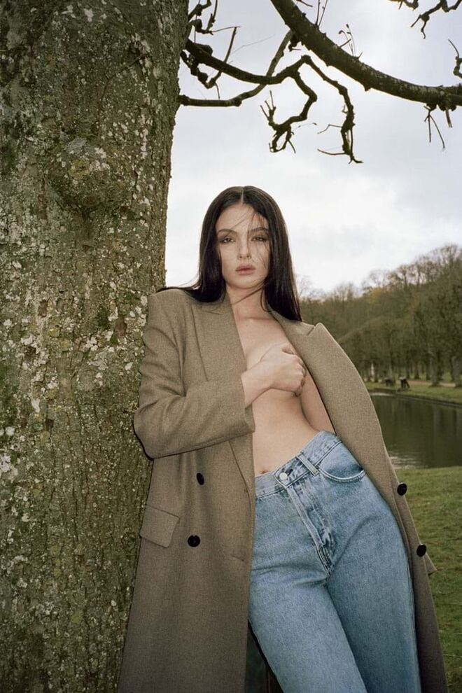 Deva Cassel para Sisley outono/inverno 2023/2024