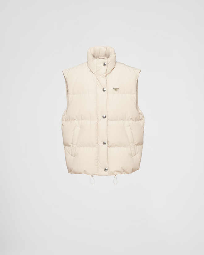 Colete, €1800, Prada