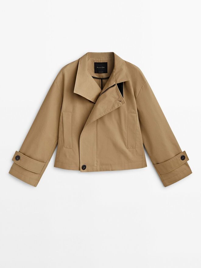 Casaco curto, €129, Massimo Dutti 