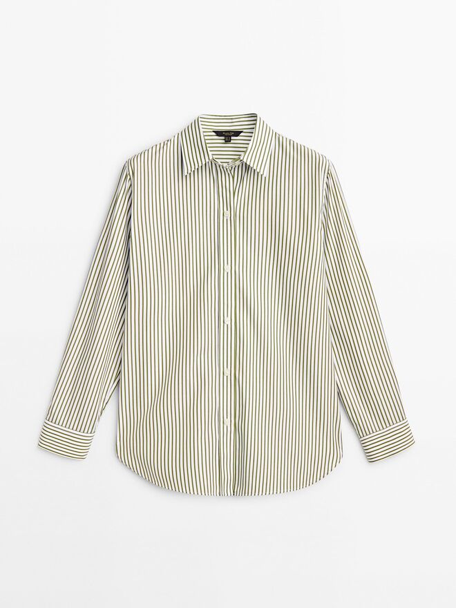 Camisa em popeline, €59,95, Massimo Dutti.