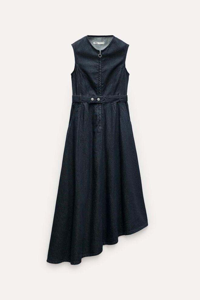 Vestido, €49,95, Zara