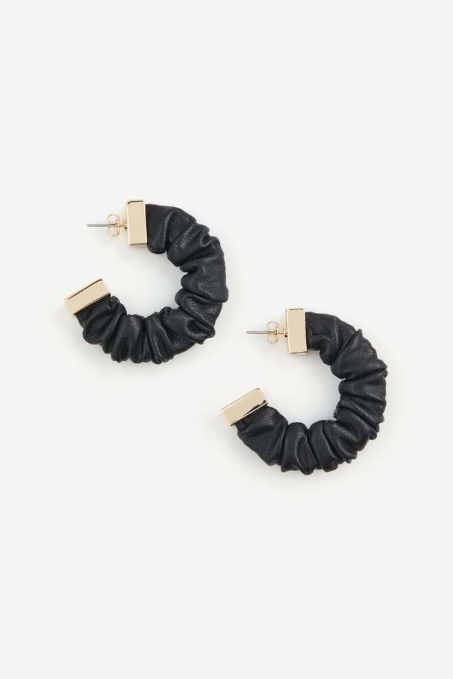 Brincos, €9,99, H&M