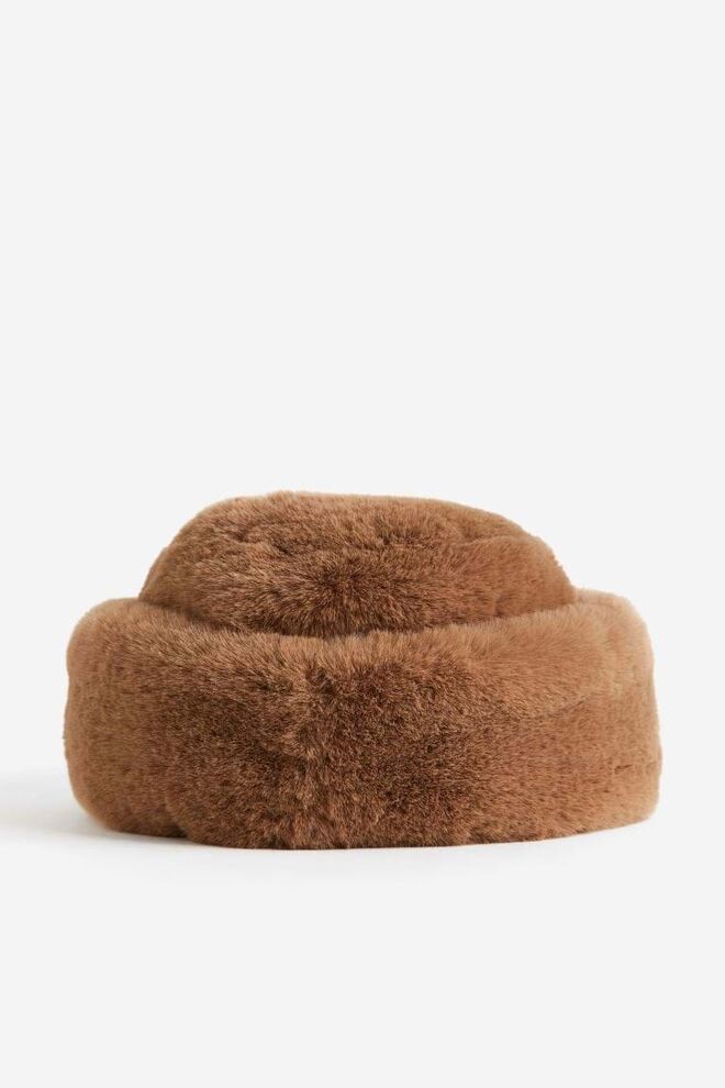 Chapéu, €17,99, H&M