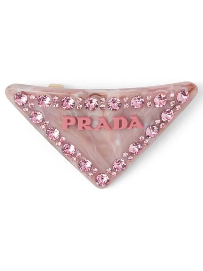 Gancho de cabelo, €360, Prada, em Farfetch.com
