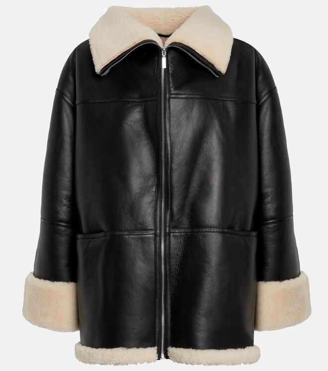 Casaco forrado a pêlo, €2.100, TOTEME, em Mytheresa.com