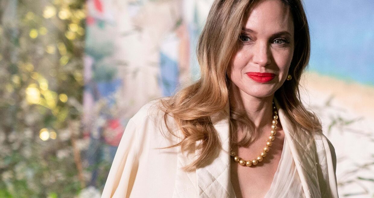Angeline Jolie