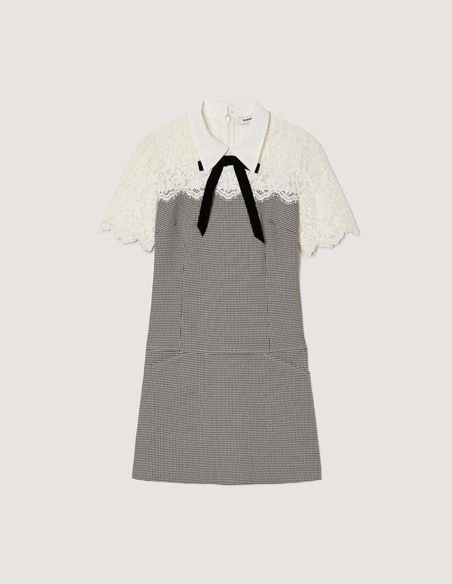 Vestido em renda e algodão, €295, Sandro Paris.