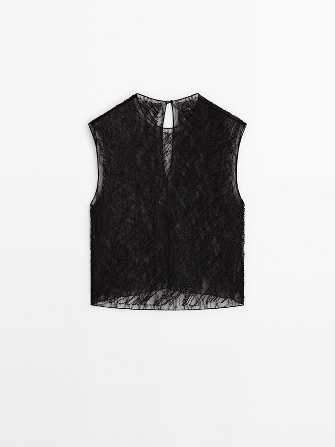 Top em renda com missangas, €59,95, Massimo Dutti.