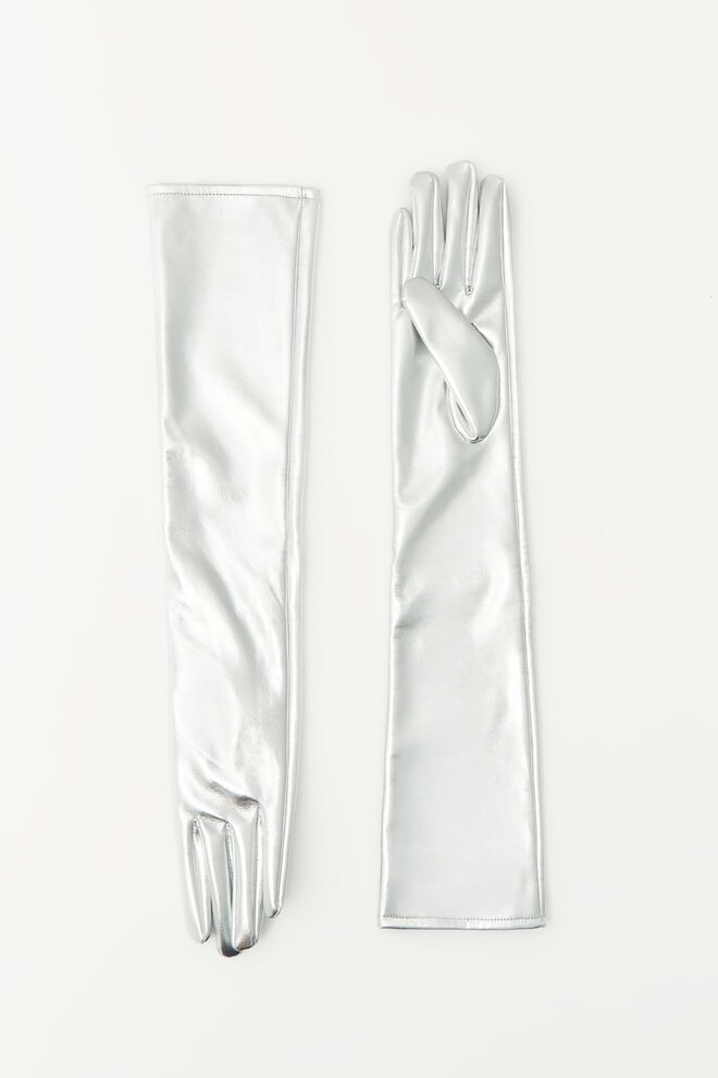 Luvas, €21,99, Sfera