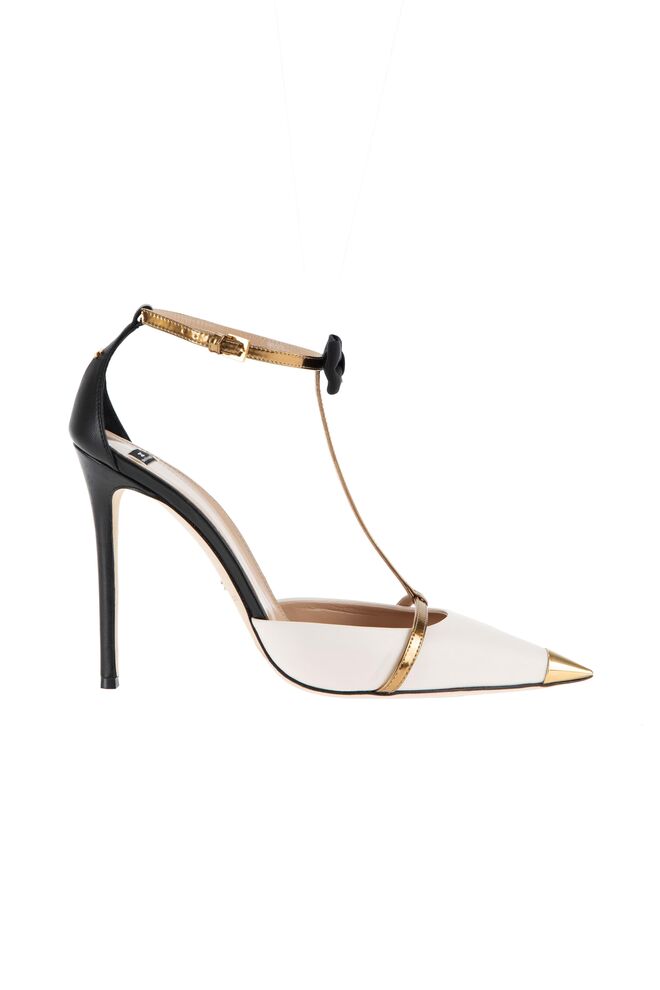 Sapatos, €696, Elisabetta Franchi