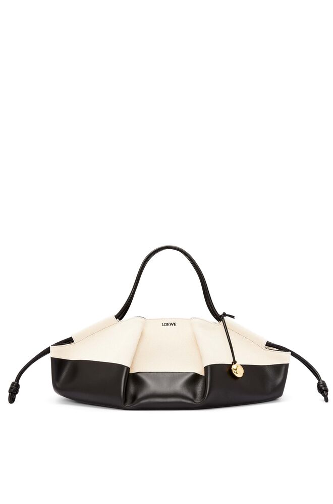 Carteira XL Paseo, €3000, Loewe