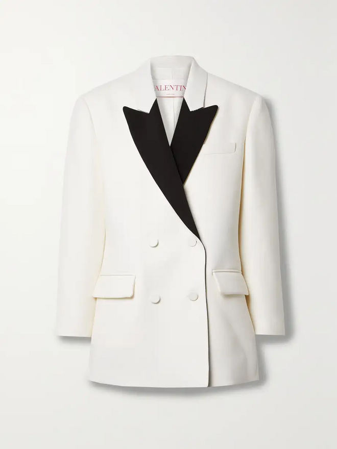 Blazer, €2900, Valentino Garavani, em net-a-porter.com