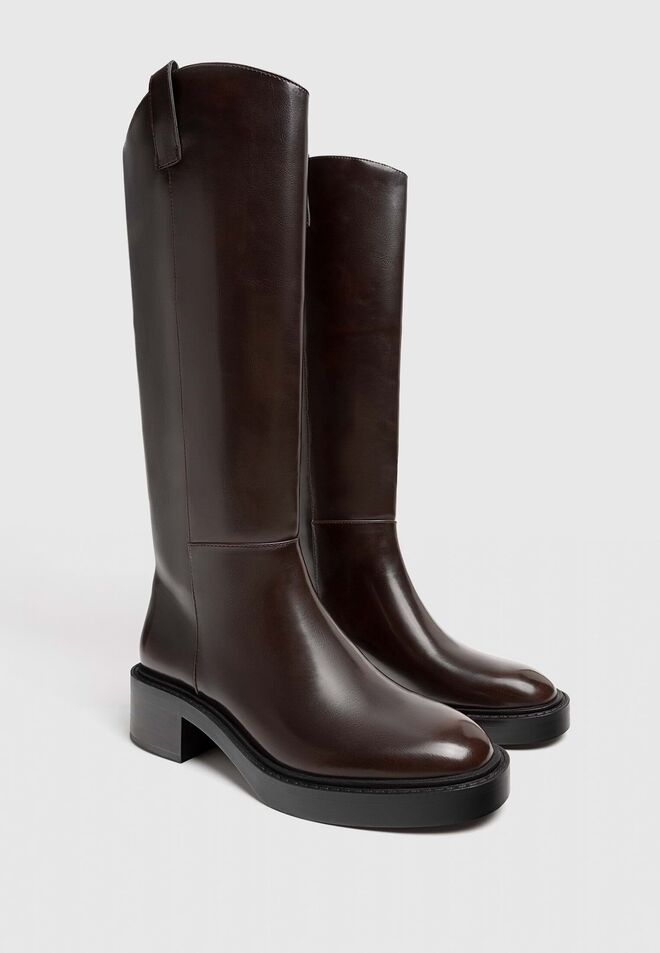 Botas, €45,99, Stradivarius