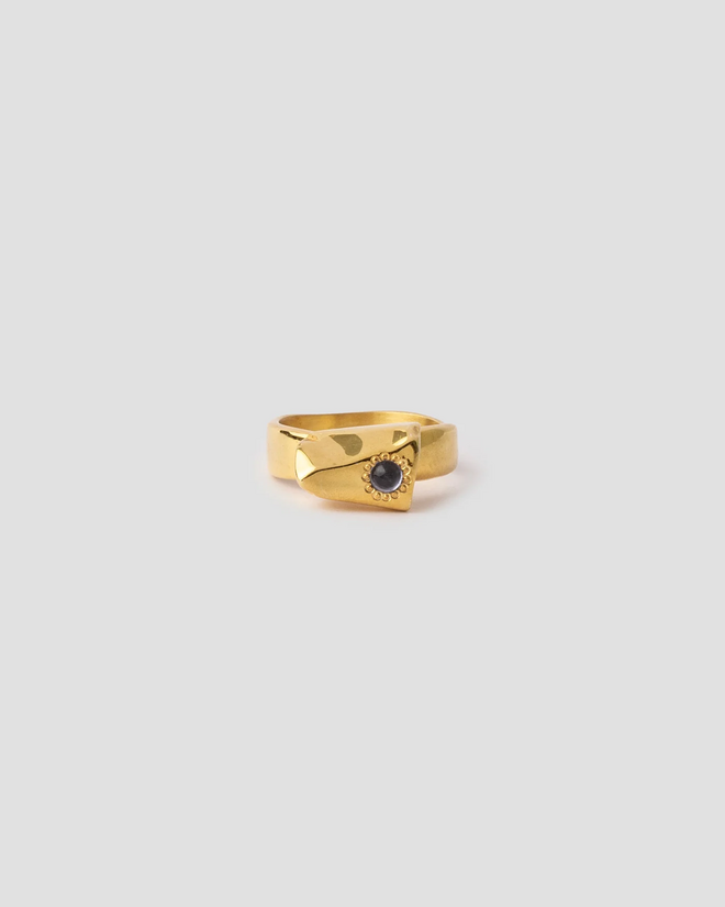 Anel Blanca (dedo mindinho), €74, Juliana Bezerra
